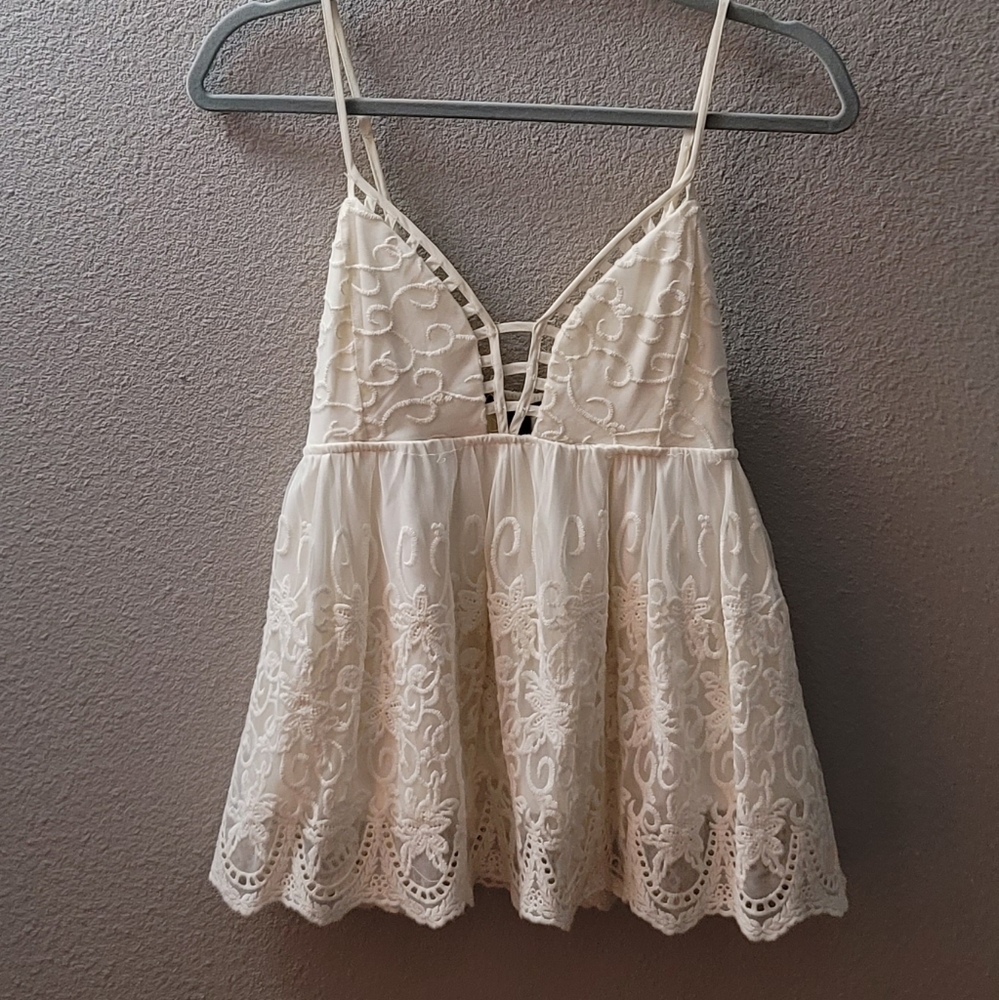 White lace tank top